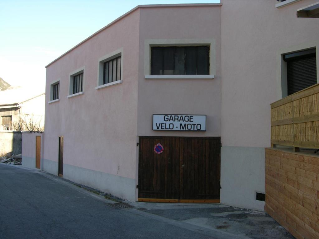 Briançon Hotel De La Gare מראה חיצוני תמונה